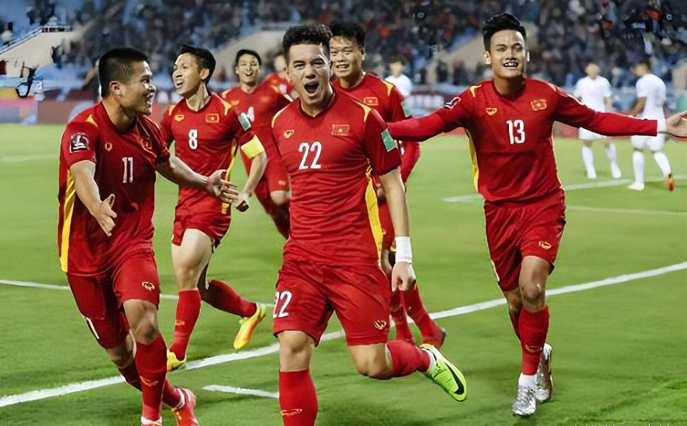 大连英博国脚马莱莱与毛伟杰闪耀中超，助国家队意外战胜阿根廷