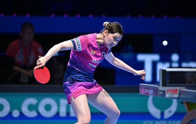 国乒女单全军覆没！日本包揽冠亚军，日本削球手连续3场零封国乒