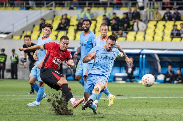 逆转取胜！成都蓉城七轮不败领跑中超｜图集